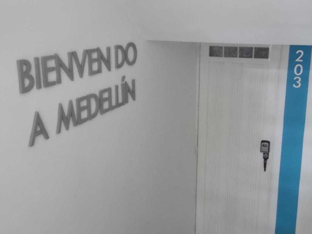 Amoblados Medellin Laureles Apartment Ngoại thất bức ảnh